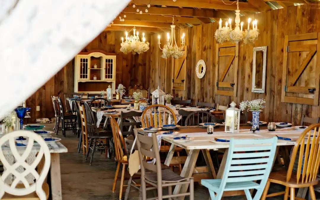 How to Bring Mismatched Dining Furniture Into Your Restaurant