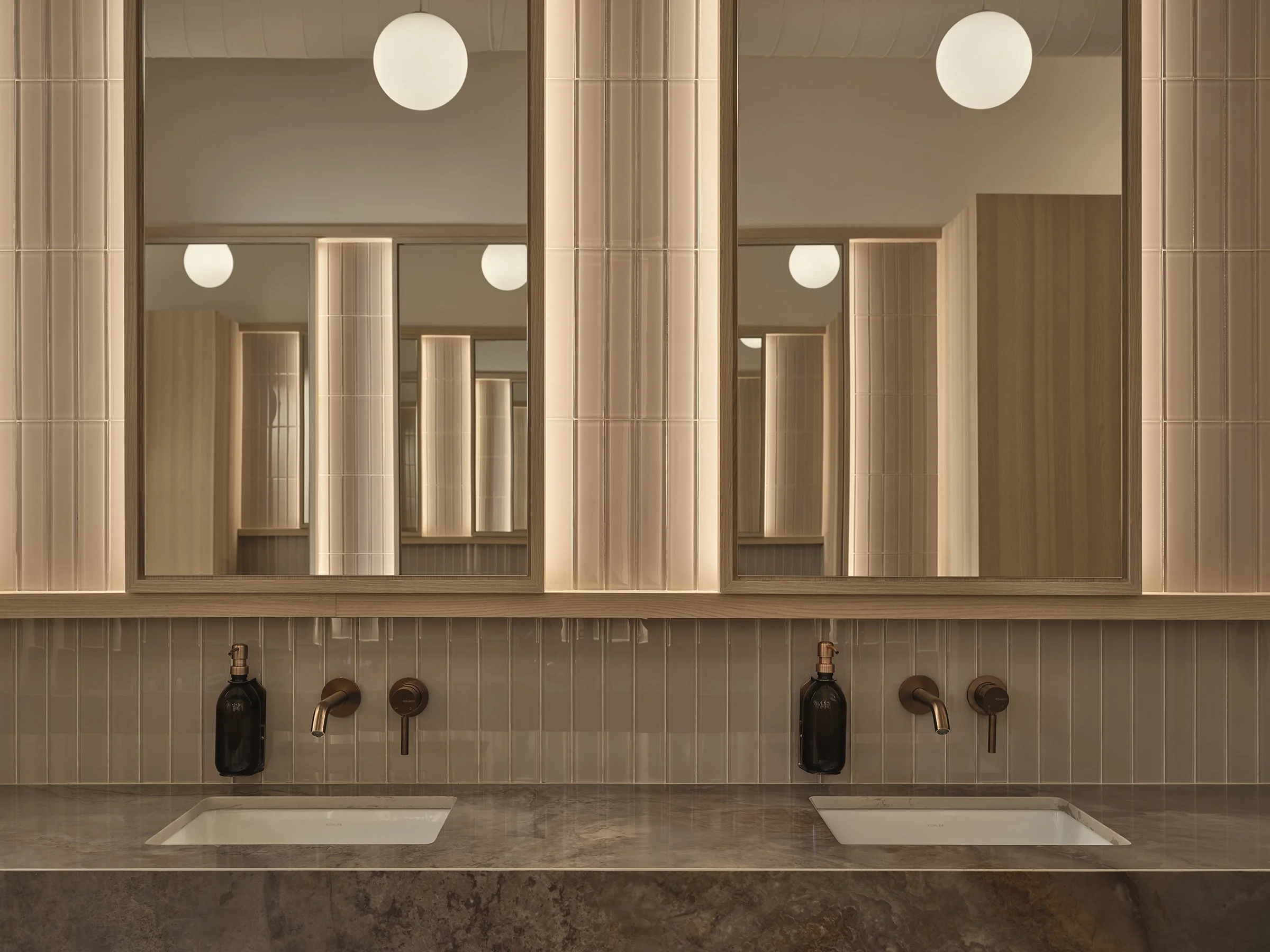 Smaller-changeroom2-Solis+East Smaller changeroom2 SolisEast